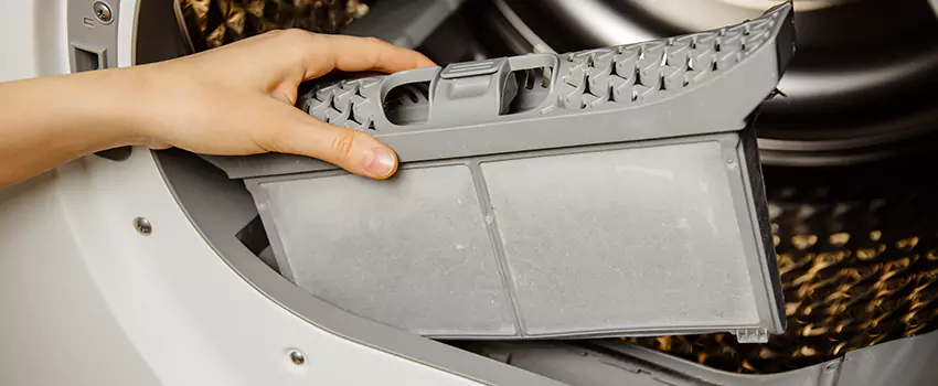 Signs Of A Clogged Dryer Lint Trap in Beaumont, Texas